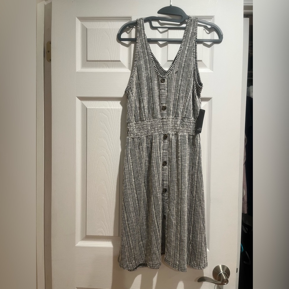 NWT stretchy dress size M